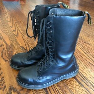 Dr Martens 14 hole steel toe boots - hard to find!